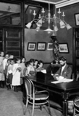 Whisper please, Image is sleeping.