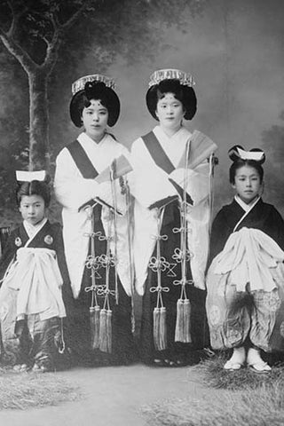 Whisper please, Image is sleeping.