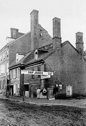 Whisper please, Image is sleeping.